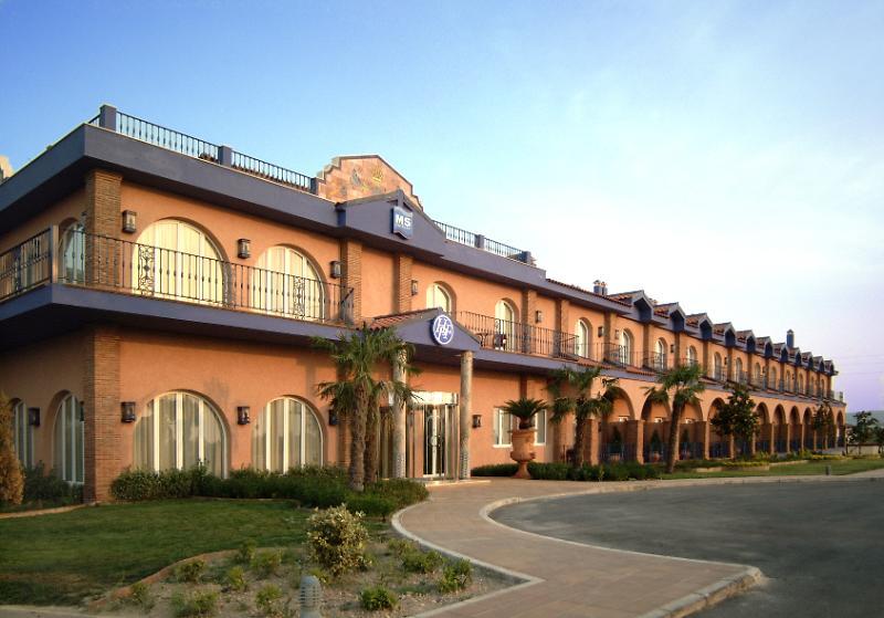 Hotel Fuente Las Piedras Cabra Eksteriør billede