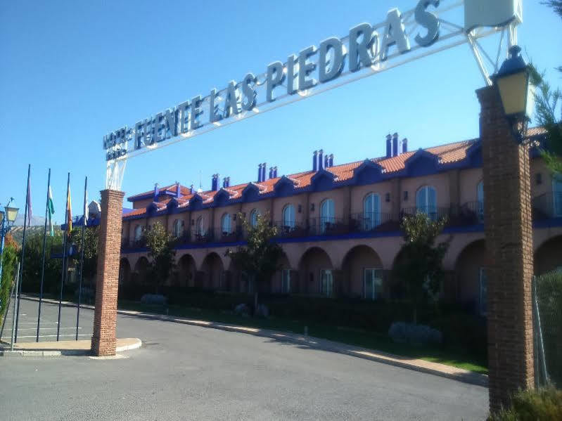 Hotel Fuente Las Piedras Cabra Eksteriør billede