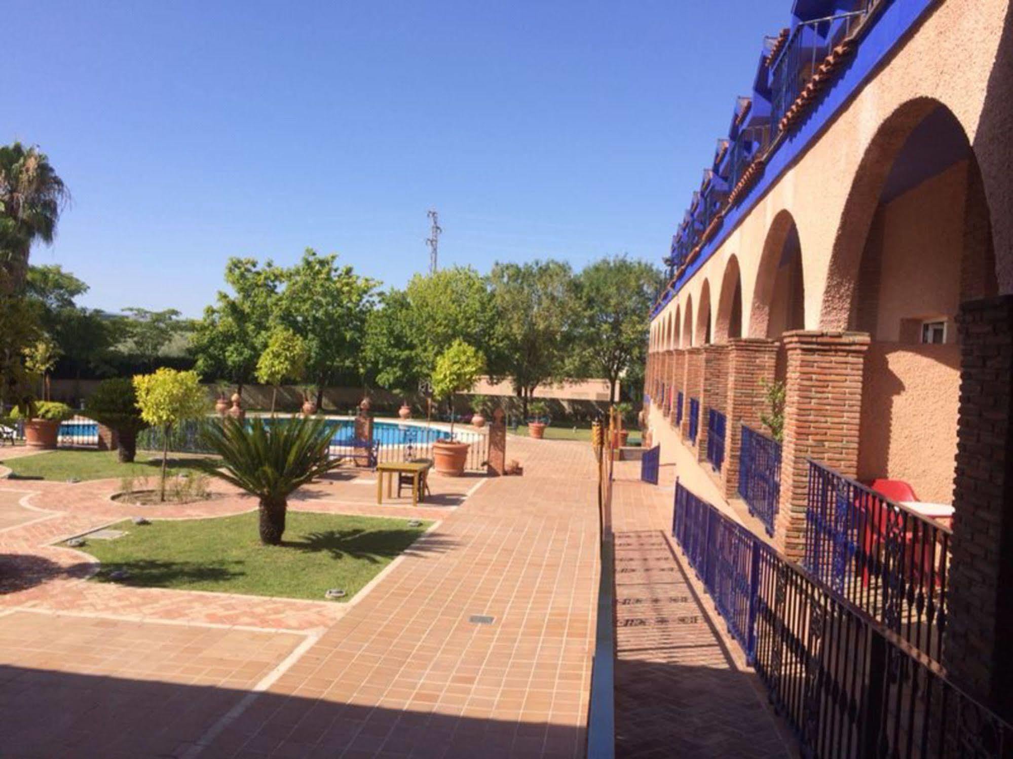 Hotel Fuente Las Piedras Cabra Eksteriør billede